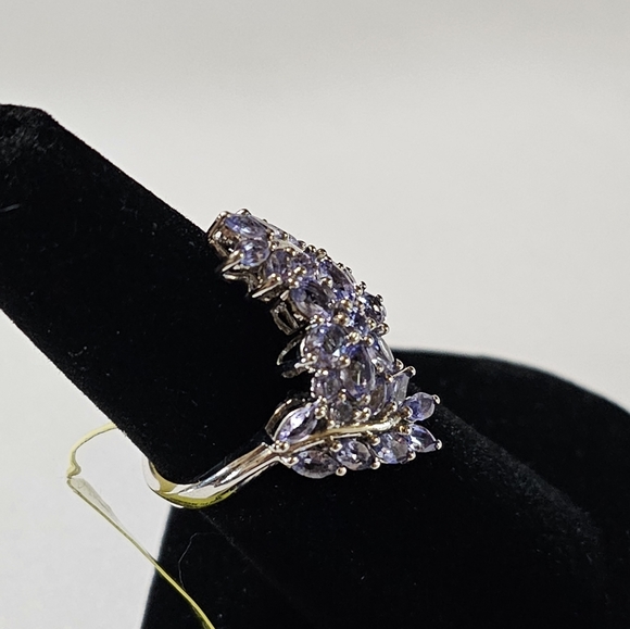 Genuine Tanzanite Ring in Platinum over Sterling Silver. Size 7! - Picture 5 of 13